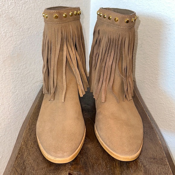 MICHAEL KORS BILLY TAUPE SUEDE STUDDED FRINGE ALMOND TOE SLIP ON BOOTIE - Picture 3 of 13